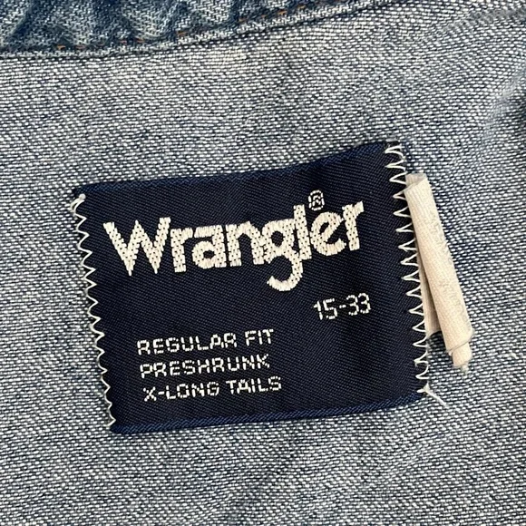 VINTAGE Wrangler denim button down shirt regular fit x-long tails size 1… - Picture 7 of 8